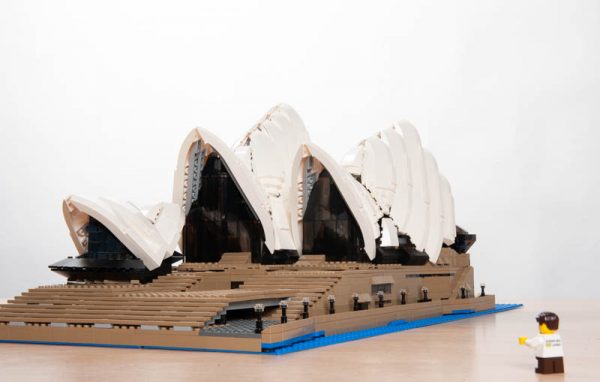 LEGO Sydney Opera House 10234 - Voorzijde van de set