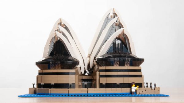 LEGO Sydney Opera House 10234 - Voorzijde van de set