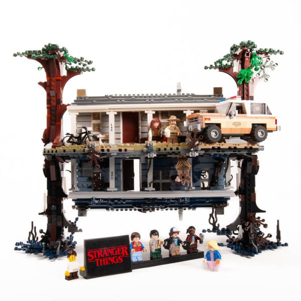 LEGO The Upside Down 75810 - Bouwplezier met Stranger Things